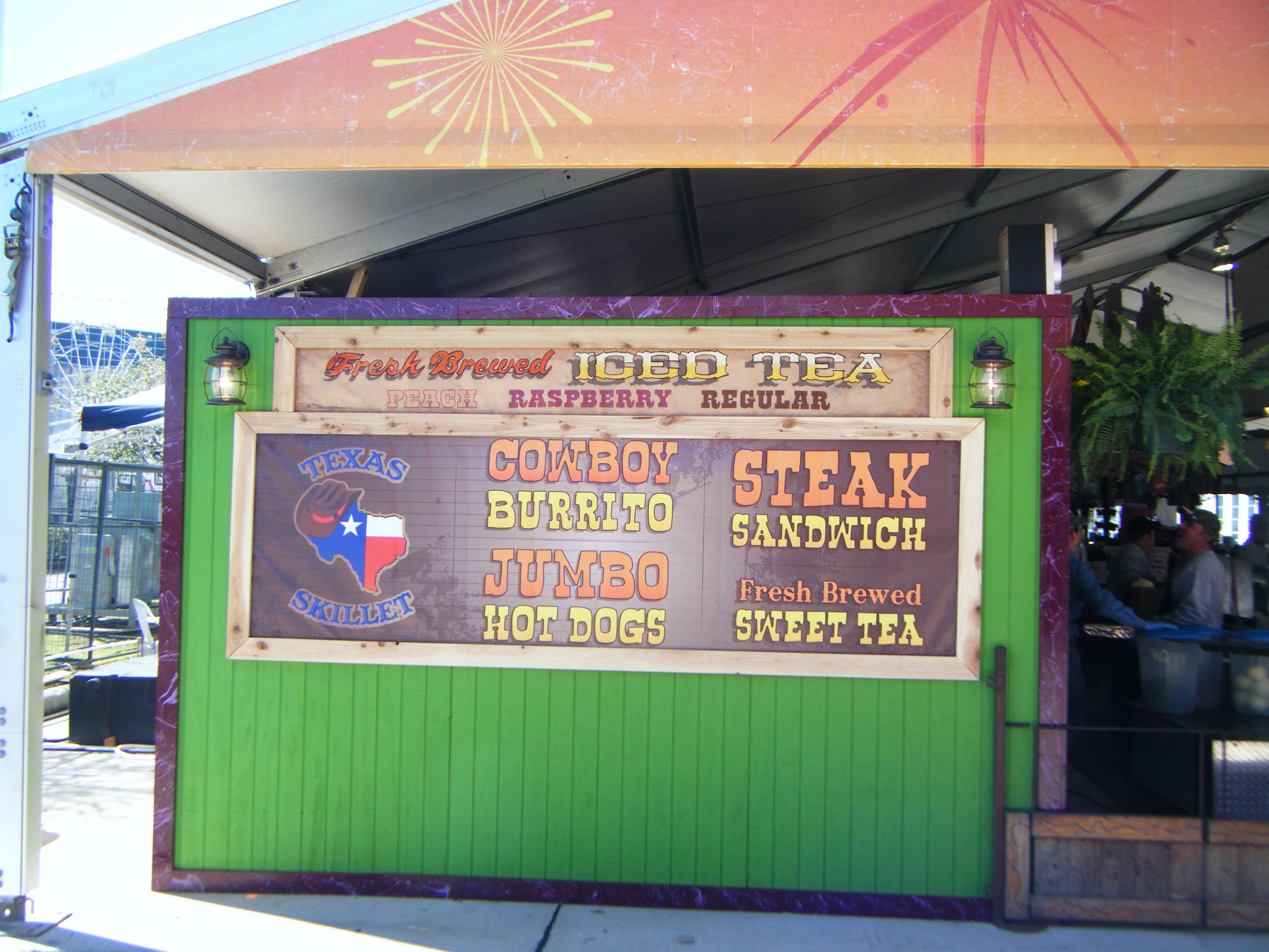 Texas Skillet crew working at the booth